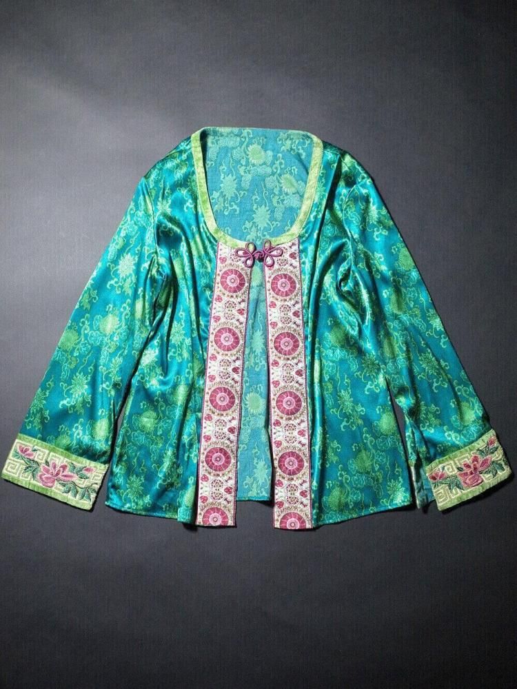 Oriental Embroidery China Gown
