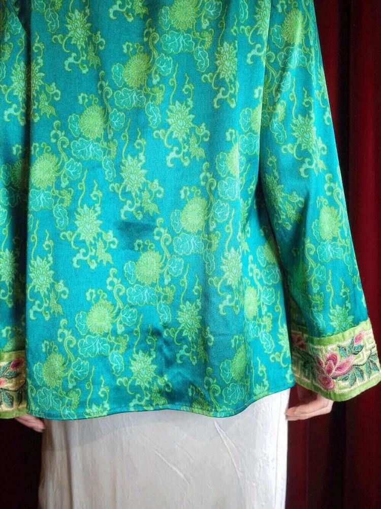 Oriental Embroidery China Gown