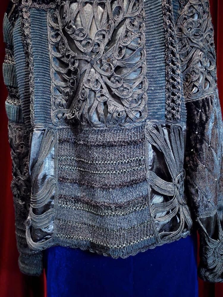 Code Embroidery  Velvet Quilting Switch Jacket