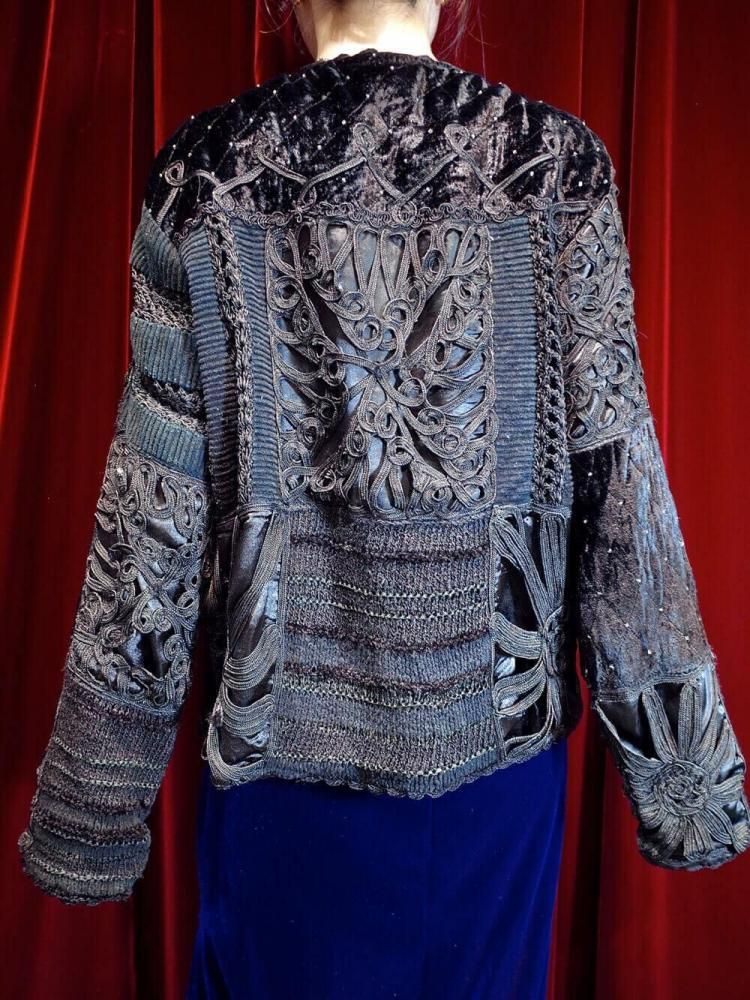 Code Embroidery  Velvet Quilting Switch Jacket