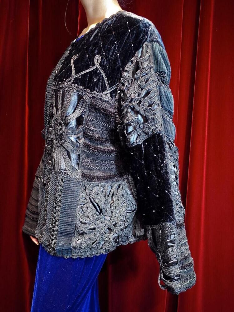 Code Embroidery  Velvet Quilting Switch Jacket