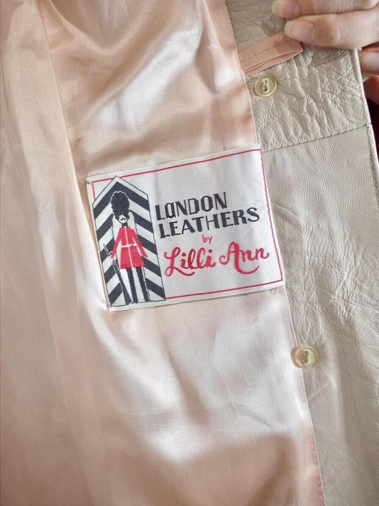 "Mede in ENGLAND" Faux fur  Genuine Leather Square Switch Coat