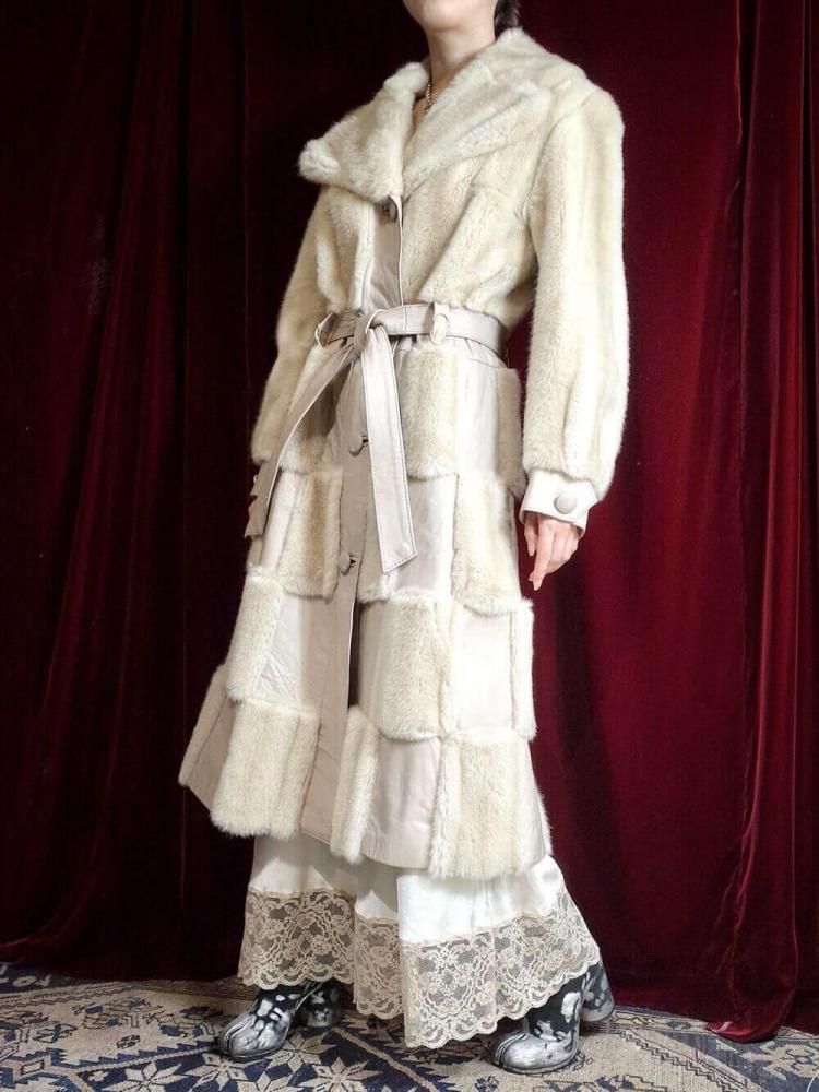 "Mede in ENGLAND" Faux fur  Genuine Leather Square Switch Coat