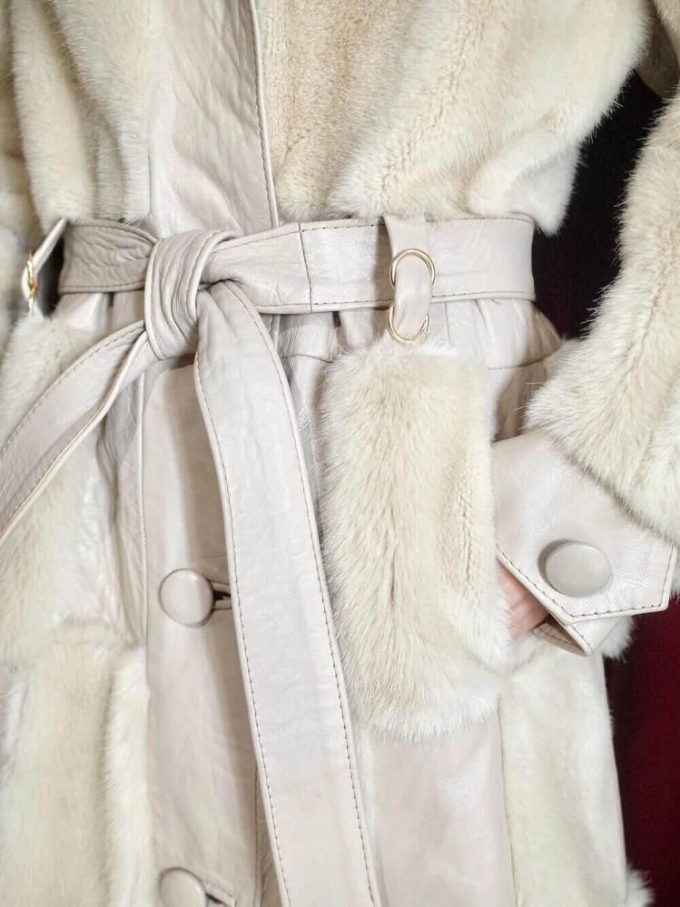 "Mede in ENGLAND" Faux fur  Genuine Leather Square Switch Coat