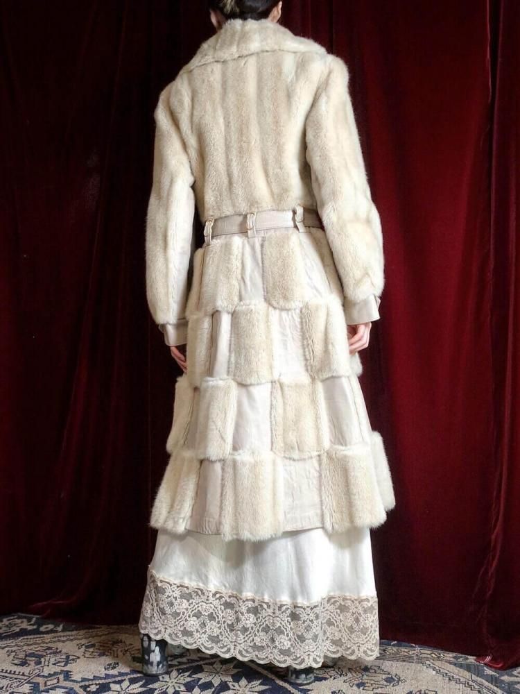 "Mede in ENGLAND" Faux fur  Genuine Leather Square Switch Coat