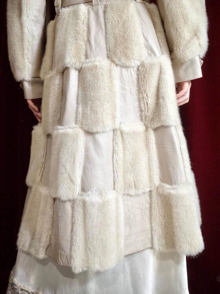 "Mede in ENGLAND" Faux fur  Genuine Leather Square Switch Coat