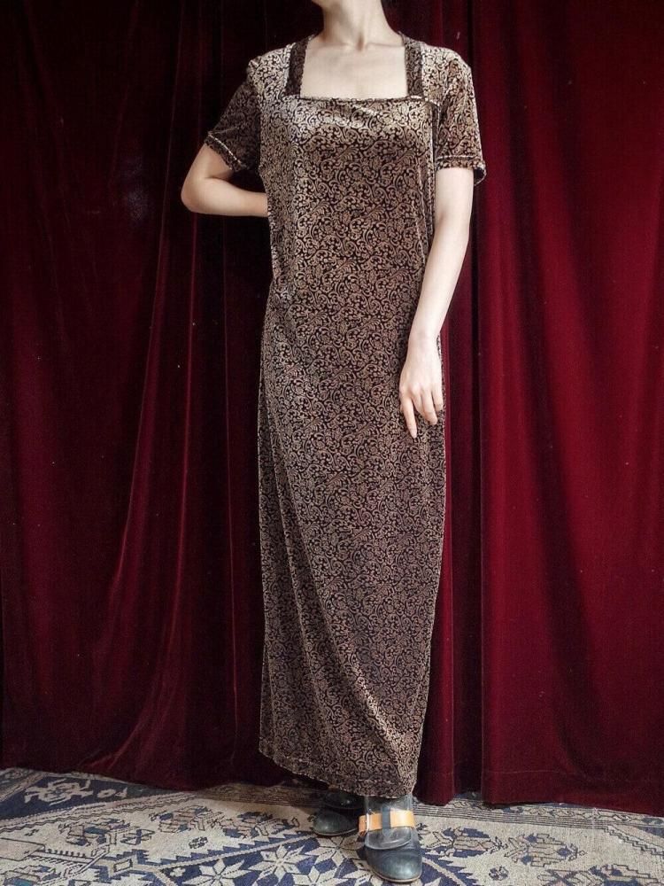 Arabesque Velvet Square Neck Dress