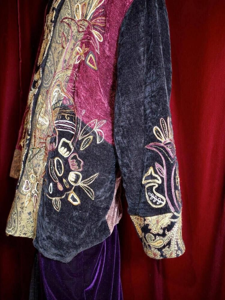 Switch & Embroidery Mao Collar Jacquard Jacket