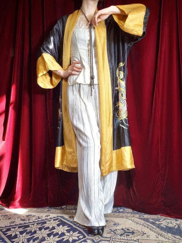 c.1950s Oriental Four Dragons Embroidery Gown