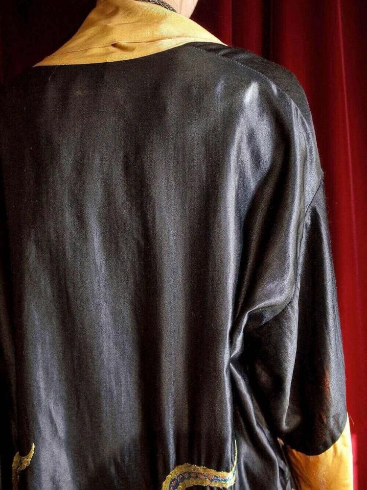 c.1950s Oriental Four Dragons Embroidery Gown