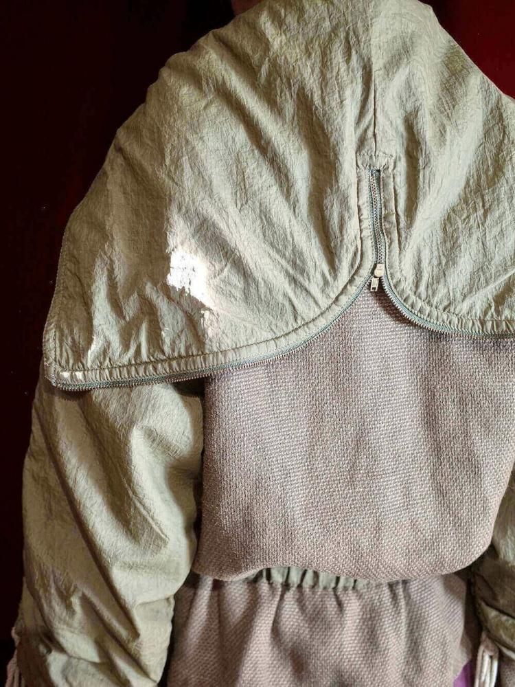 Shirring Sleeves & Split Hood Contrasting Materials Blouson