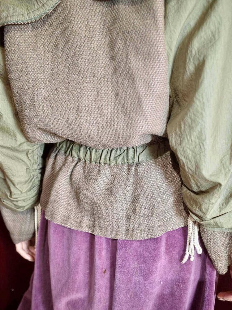 Shirring Sleeves & Split Hood Contrasting Materials Blouson