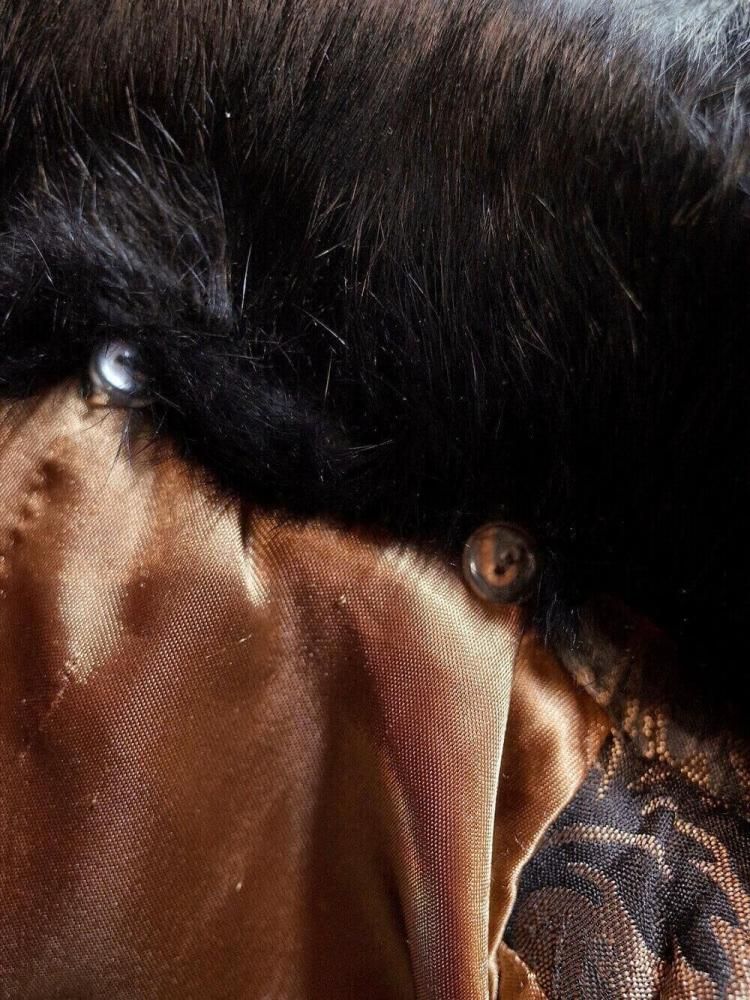 Bronze Arabesque Fur Collar  China Buttons Jacket