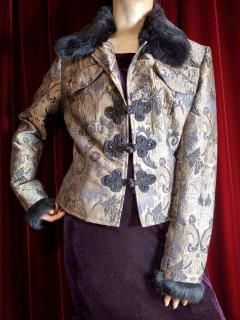 Bronze Arabesque Fur Collar  China Buttons Jacket