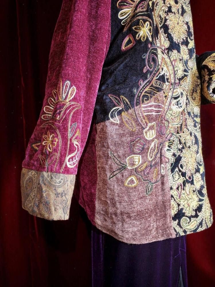 Switch & Embroidery Mao Collar Jacquard Jacket