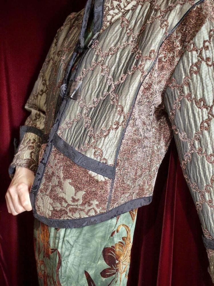 Damask Pattern Jacquard Jacket