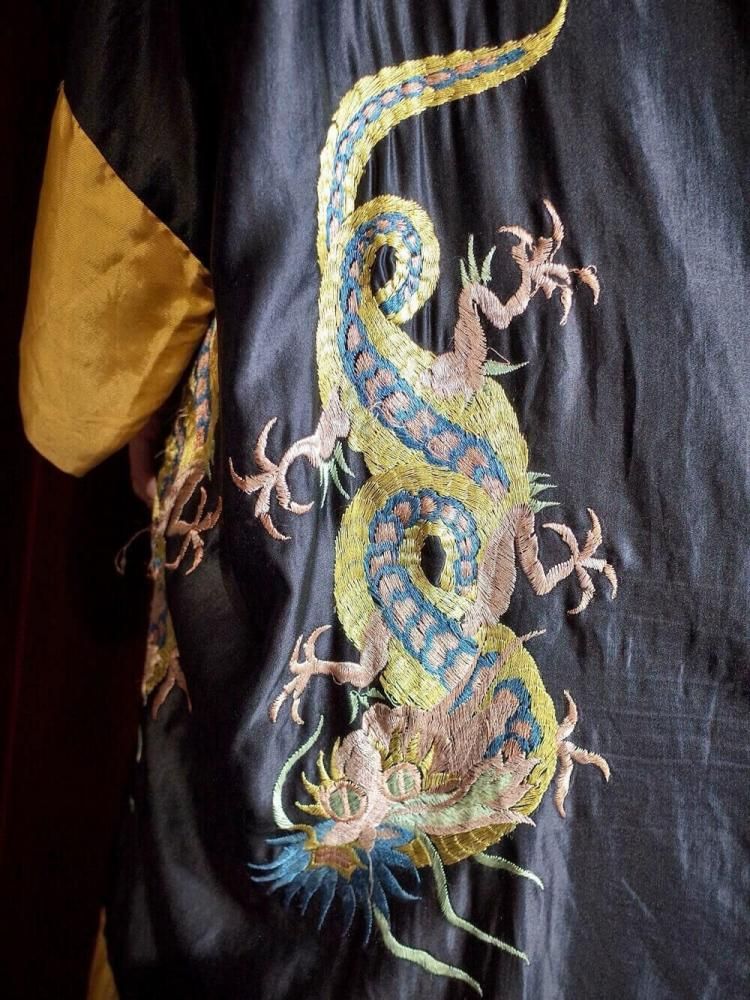 c.1950s Oriental Four Dragons Embroidery Gown