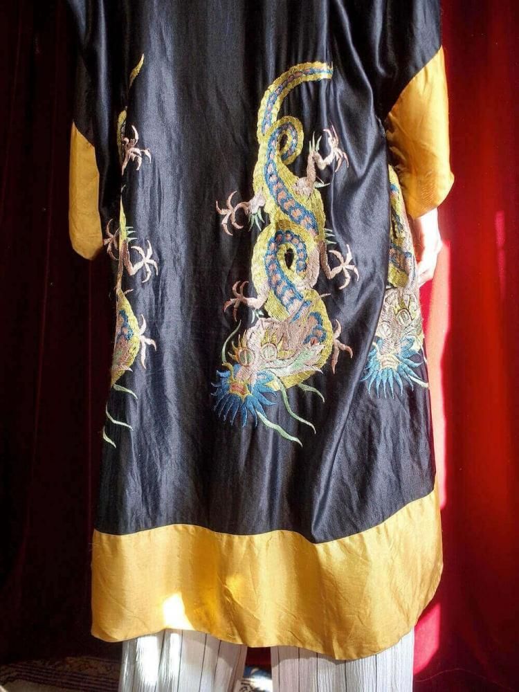 c.1950s Oriental Four Dragons Embroidery Gown