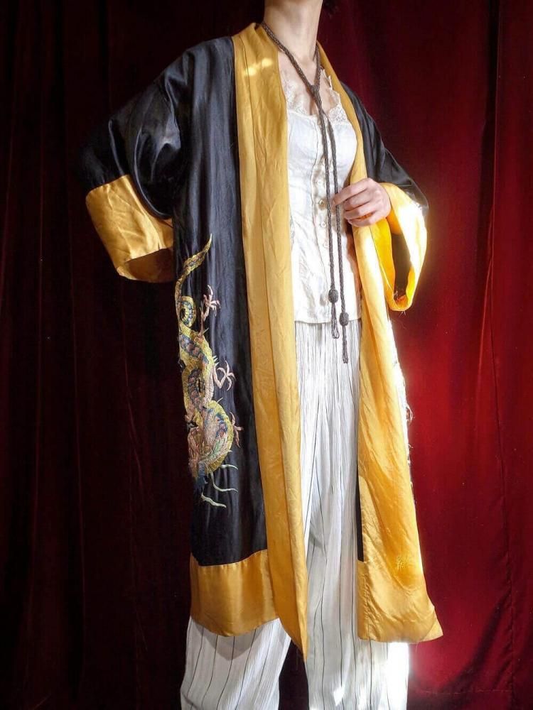 c.1950s Oriental Four Dragons Embroidery Gown