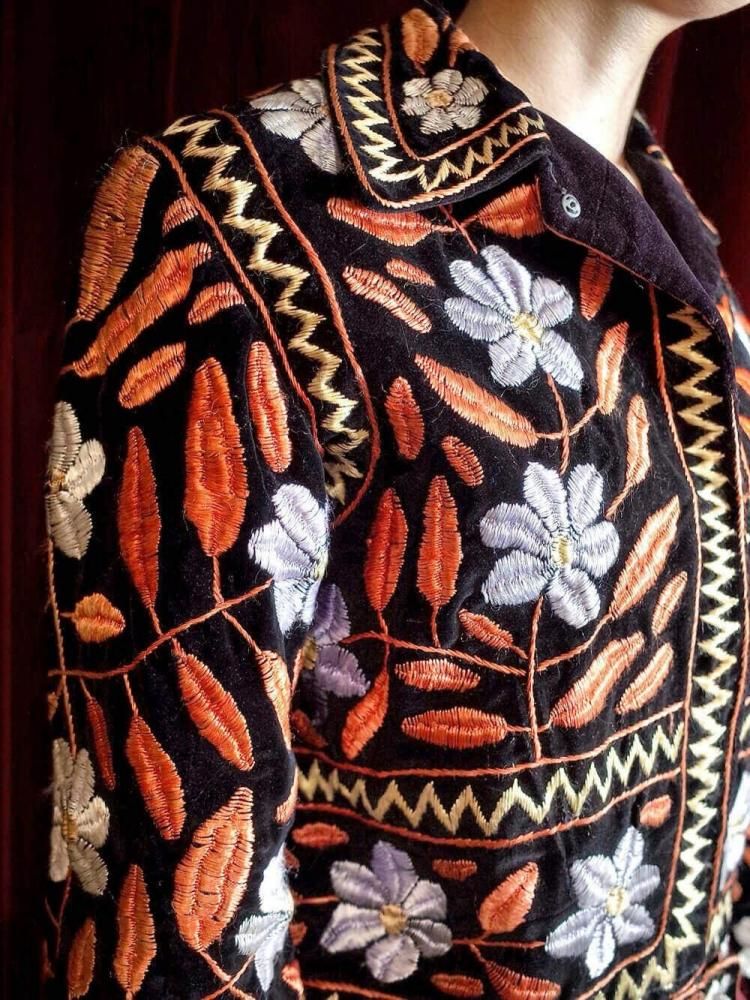 c.1950s Rare Suzani Embroidery Velvet Short Jacket