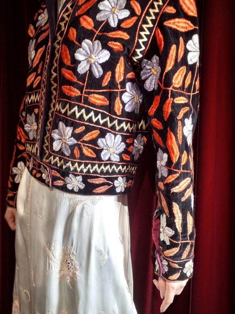 c.1950s Rare Suzani Embroidery Velvet Short Jacket