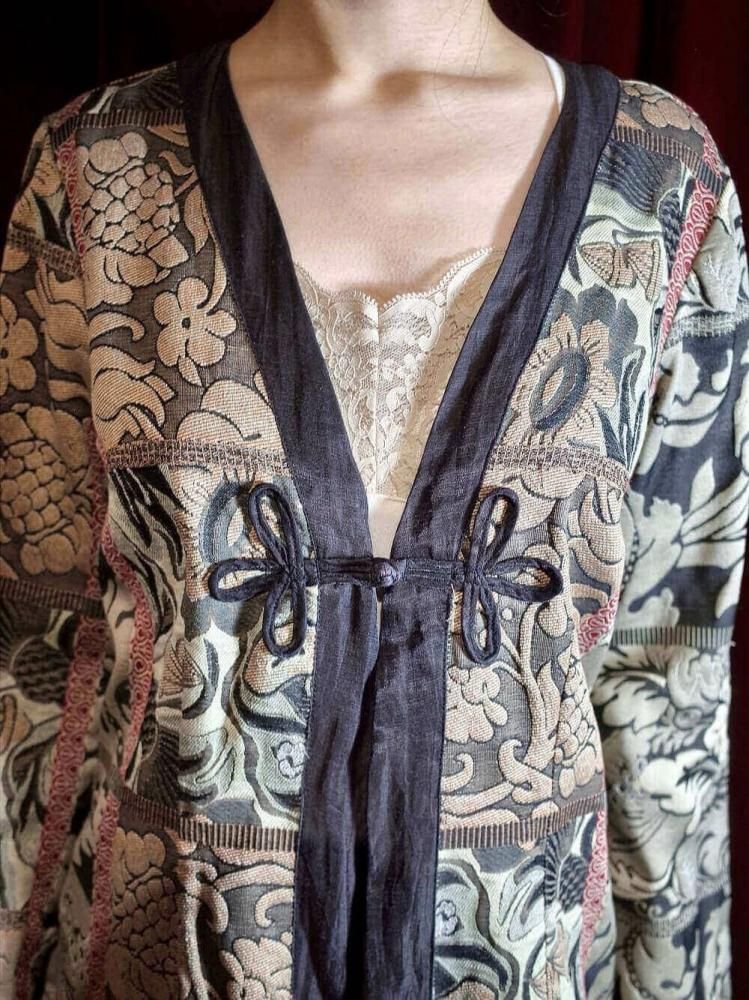 Oriental Jacquard China Button Gown