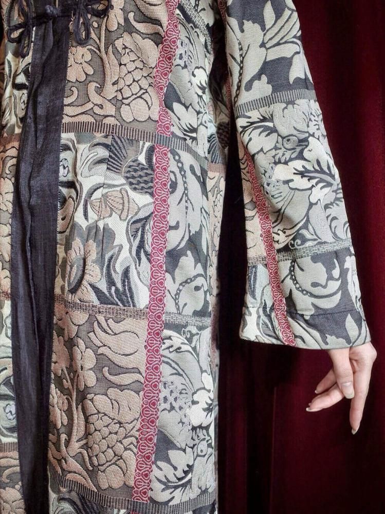 Oriental Jacquard China Button Gown