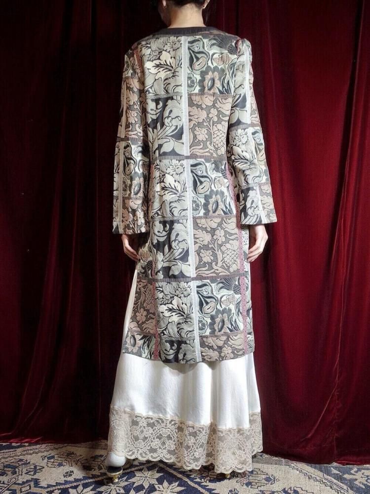 Oriental Jacquard China Button Gown