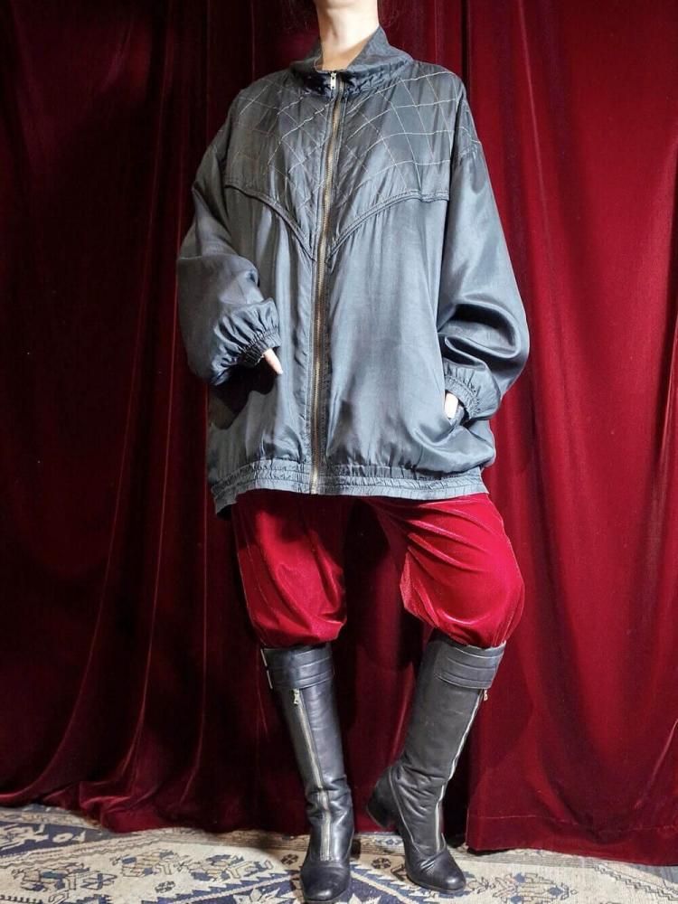 Black Silk �� Gold Stitch Quilting Blouson