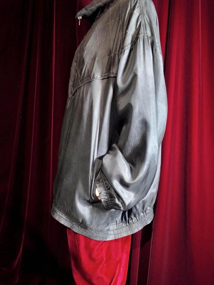 Black Silk �� Gold Stitch Quilting Blouson