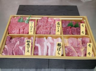 秋田牛・八幡平ポーク・比内地鶏　お肉の宝石箱　食べ比べ　480g