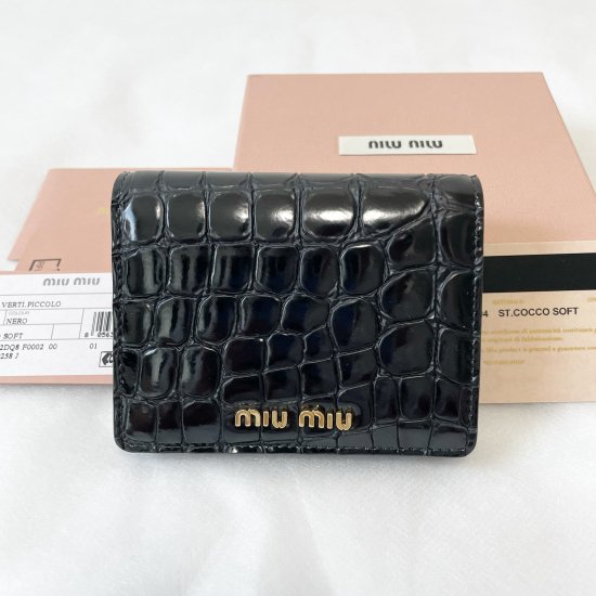 ミュウミュウ 二つ折り財布 MIUMIU 5MV204 NERO ブラック新品