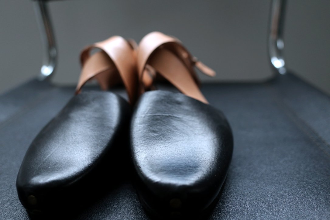 CABOCLO カボクロ】 Cuki Shoe.39 BLACK/NATURAL レザーサンダル 町田 