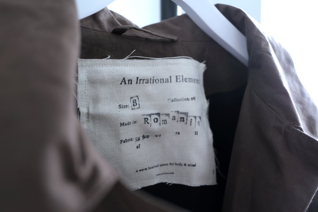 an irrational element(アン イレーショナル エレメント) CAMERA COAT CHOCOLATE DRY WAXED  COTTON -kirettoーv