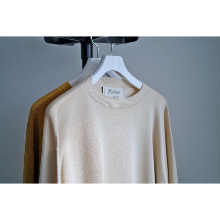 Olde H & Daughter SILK PLAIN STICH CREW NECK LONG SLEEVE CHAMPAGNE -