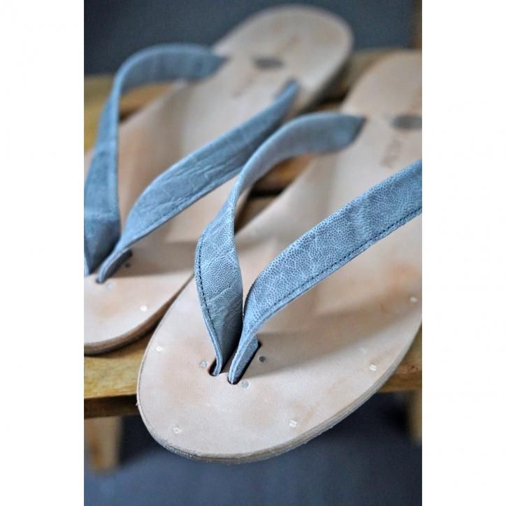 PETROSOLAUM ペテロオラウム B-SANDAL ELEFANTE