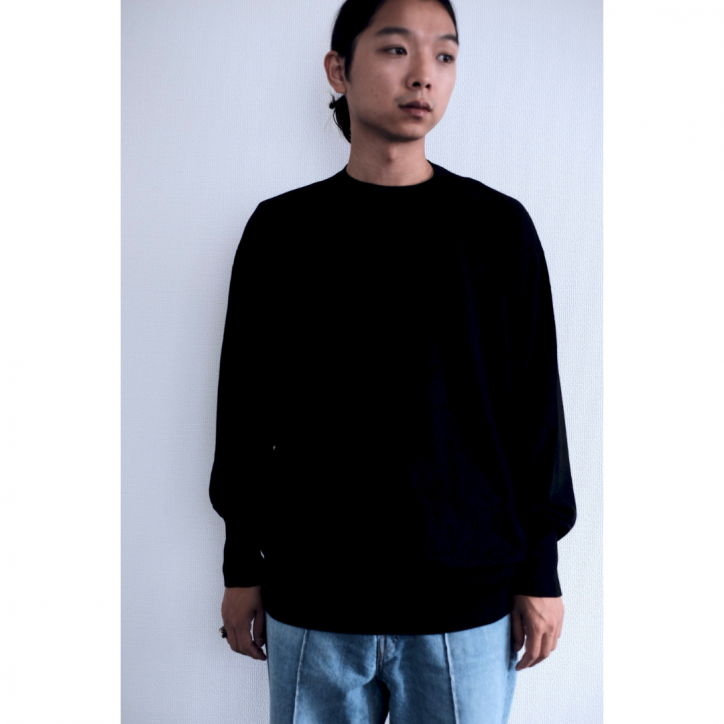 Olde H & DaughterSILK PLAIN STICH CREW NECK LONG SLEEVE BLACK