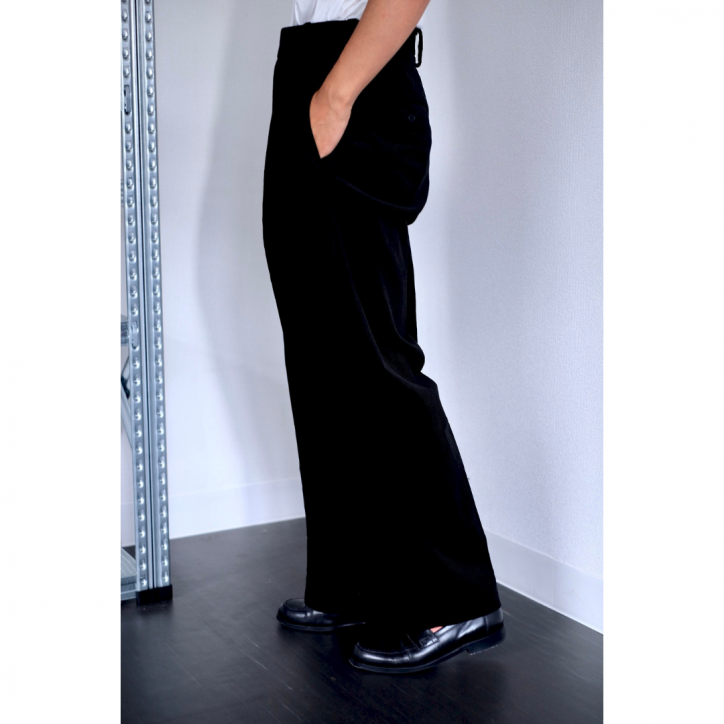 BISOWN/ビソウン】【25FW】CORDUROY 2TUCK WIDE TROUSERS BLACK