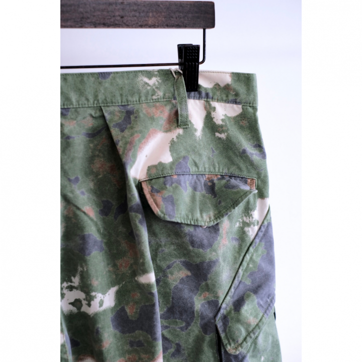 Gurank Poplin camouflage cargo pants BROWN