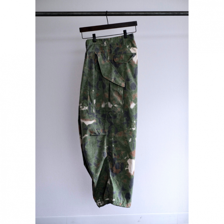 パンツ Gurank Cargo pants camouflage Gurank - Cargo pants camouflage - BLUE NEON