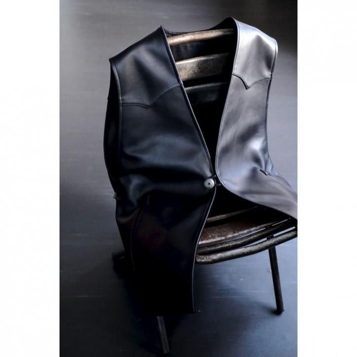 10/5 21:00-ۡLAST ONEۡSARTO/ȡۡ25AWLAMB LEATHERCASHIMERE REVERSIBLE VEST/BLACK