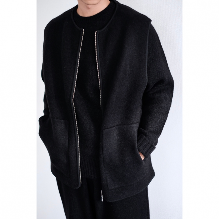 10/11 20:00~ۡwalenode/Ρɡۡ25AWInnocent YAK Zip-up Vest(Long) Black