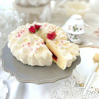 純生・冷凍ケーキ「ホワイトローズ レアチーズケーキ」