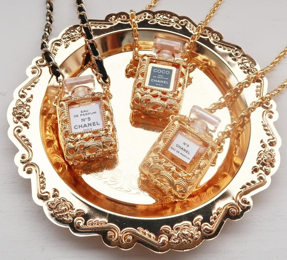 CHANEL vintage （シャネル　ヴィンテージ）PERFUME BOTTLE NECKLESS 香水瓶 レザーチェーン ネックレス　NO.5  - vintage u0026 select shop The Delight shop