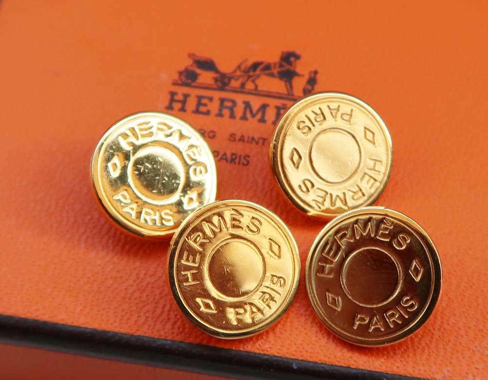 975 HERMES（ヴィンテージ エルメス） セリエ マーク ボタン ゴールド