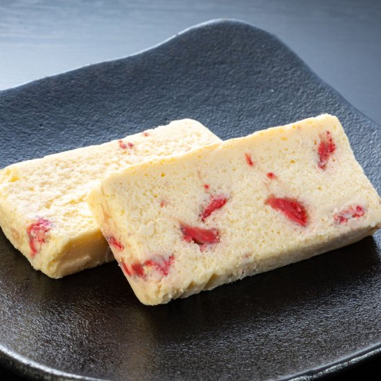 夏のごちそうお取寄せランキング1位奈良県産「古都華」使用苺のチーズケーキ