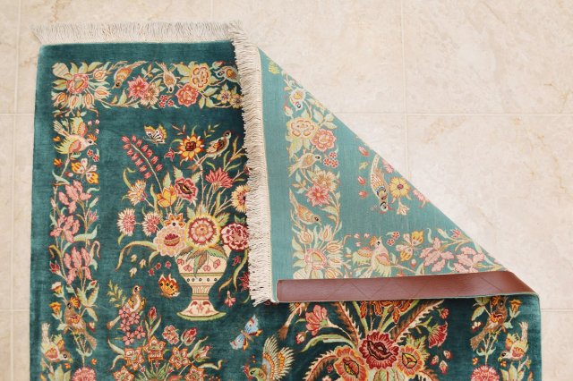 GIR201【ペルシア絨毯】　エメラルドグリーンが美しい絨毯（楽園の花瓶）