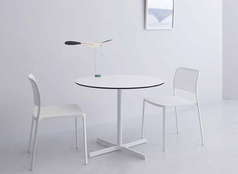 XT table | by interiors Tokyo ONLINE STORE