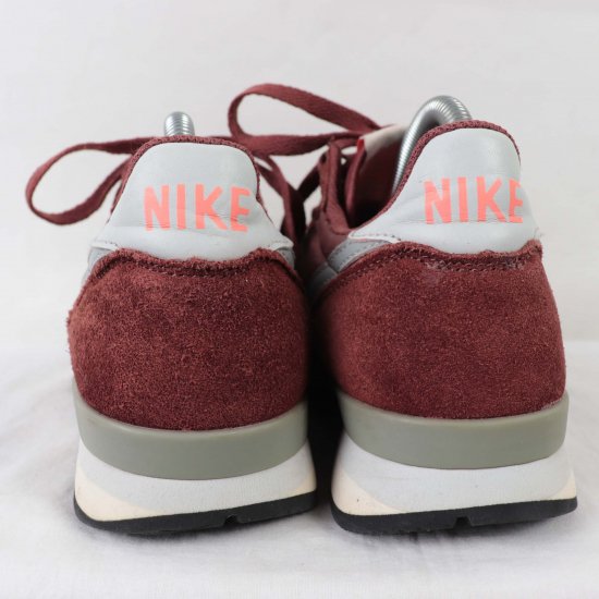 中古】NIKE(ナイキ)メンズレディースINTERNATIONALIST(インターナショナリスト)【25.0cm】エンジグレーxx5626