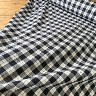 用途多彩チェック<br>白×黒 綿100<br>使い易いシックカラー<br>ありそうでなかった柄<br>遠州織物